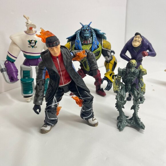 Assorted Toy Figures Mighty Ducks Ben 10 Final Faction Fantastic 4 - Picture 1 of 7